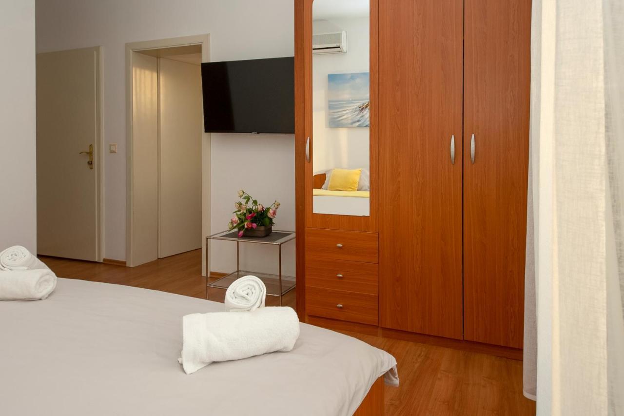 Apartments4You Vodice Eksteriør billede